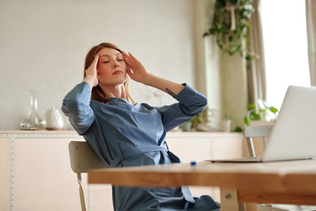 woman difficulty concentrating healthcare